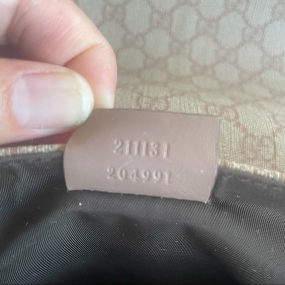 Gucci Supreme Canvas Diaper Bag with Changing Pad - Picture 6 of 13